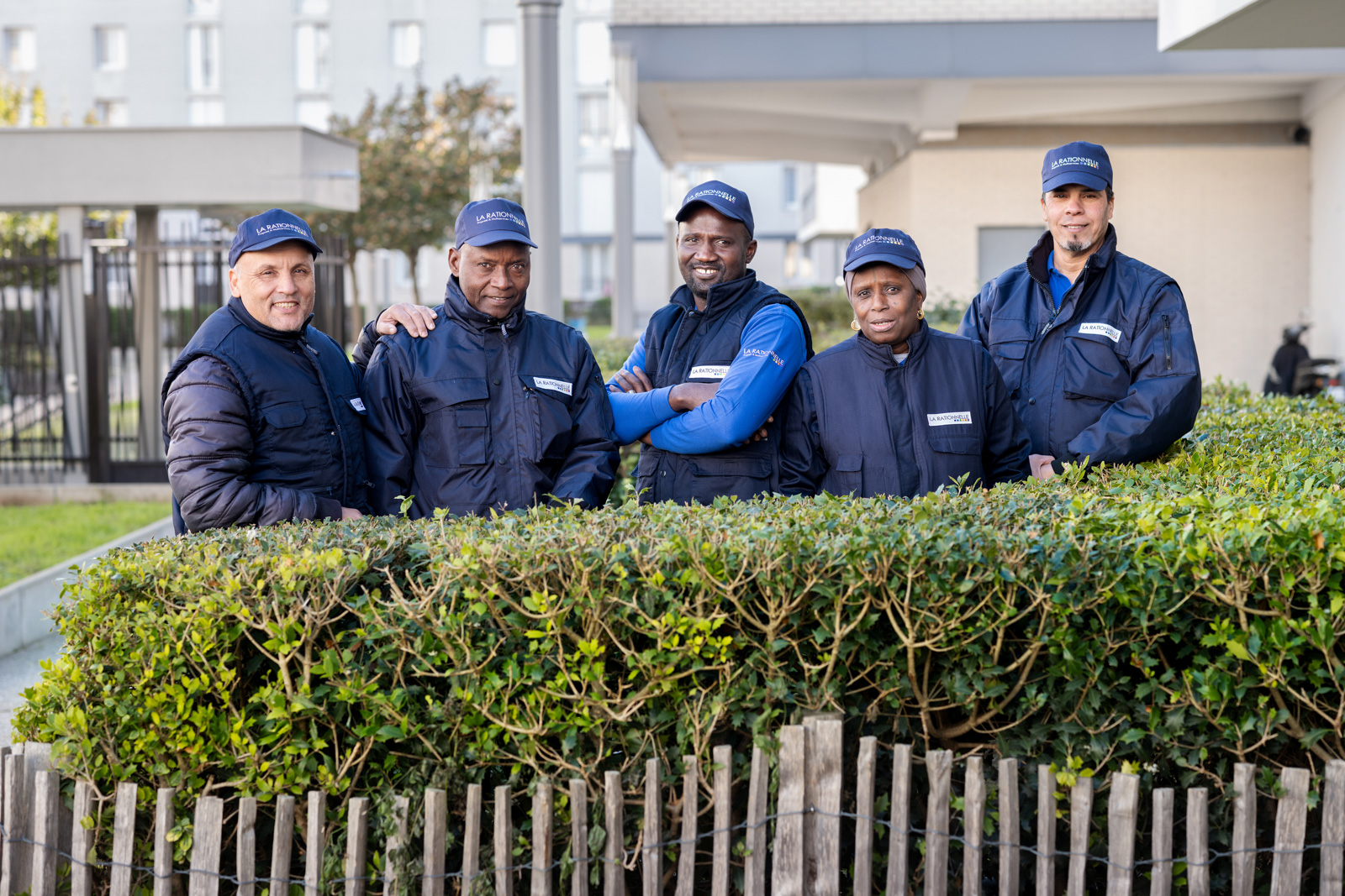 l'équipe d'entretien des extérieurs à La Rationnelle