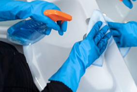 nettoyage des sanitaires, toilettes, lavabos, espaces cuisine dans vos immeubles de bureaux